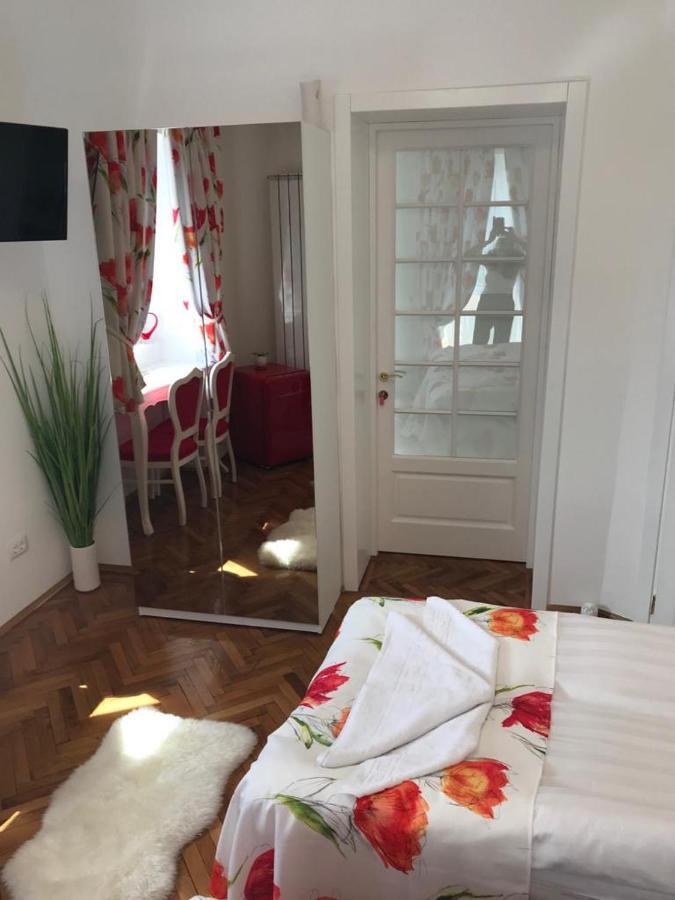 Victoria Luxury Apartment 11 Bukarest Exteriör bild